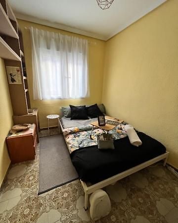 Gemuetliches Zimmer "Gold" Fuer 2 Personen Und Katzenliebhaber فالنسيا المظهر الخارجي الصورة